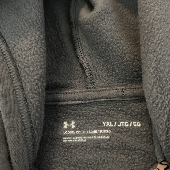 Boys gray Under Armour hoodie American Flag pattern size xl - Picture 3 of 4